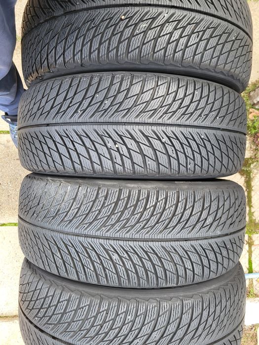 4бр 235/55/18гумите са за suv  много запазени