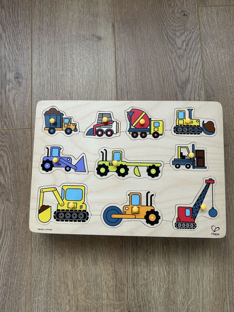 Дървени пъзели Goki и Hape