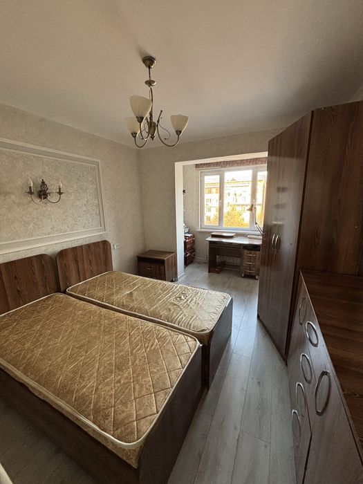 Продается гарнитур