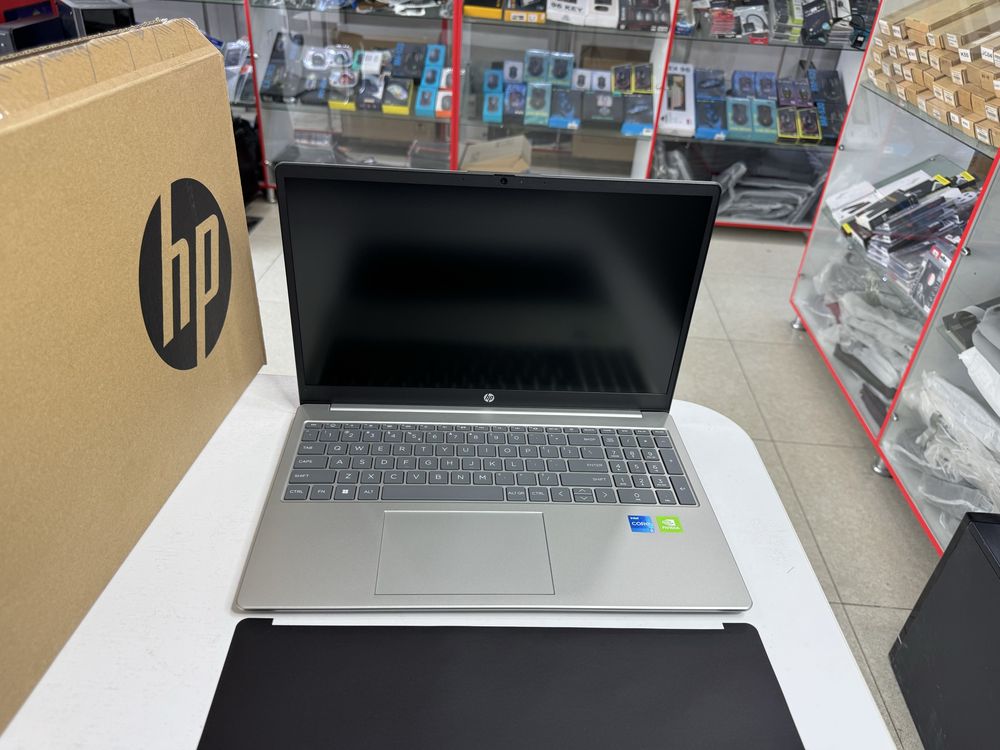 hp i5-1334 8/512 2 ta videokartalik mutlaqo yangisidan keldi IT uchun