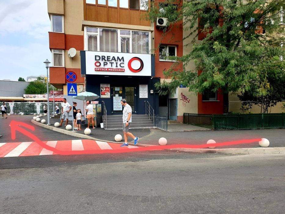 Reparatii : Genti Fermoare baterii ceas curele Capse nasturi blugi etc