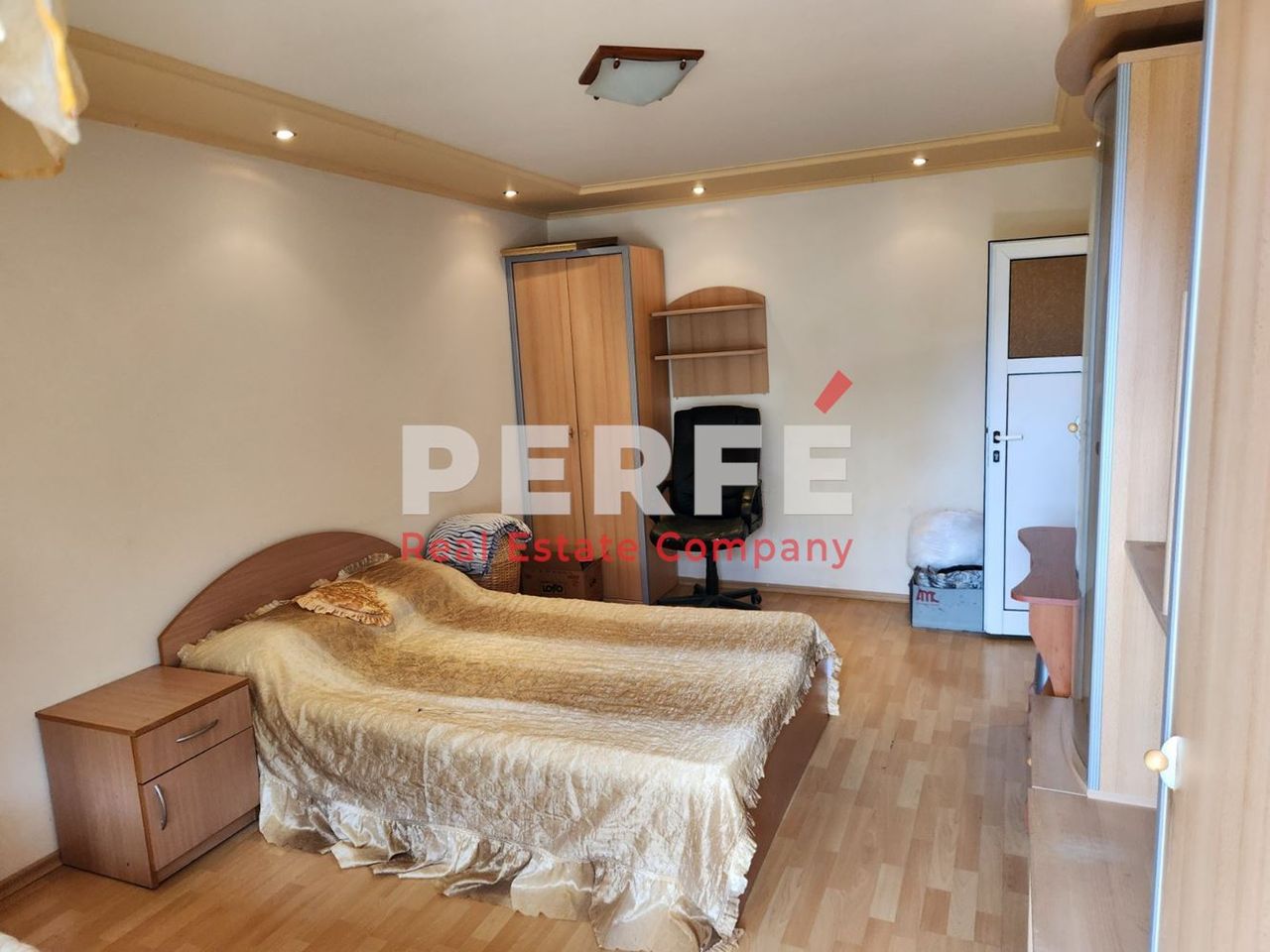 Продава се Двустаен апартамент в Бургас, Славейков - 70 кв.м за 1470 €/кв.м - Снимка #6