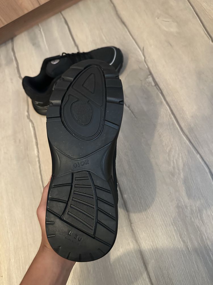 Dior b30 black reflective