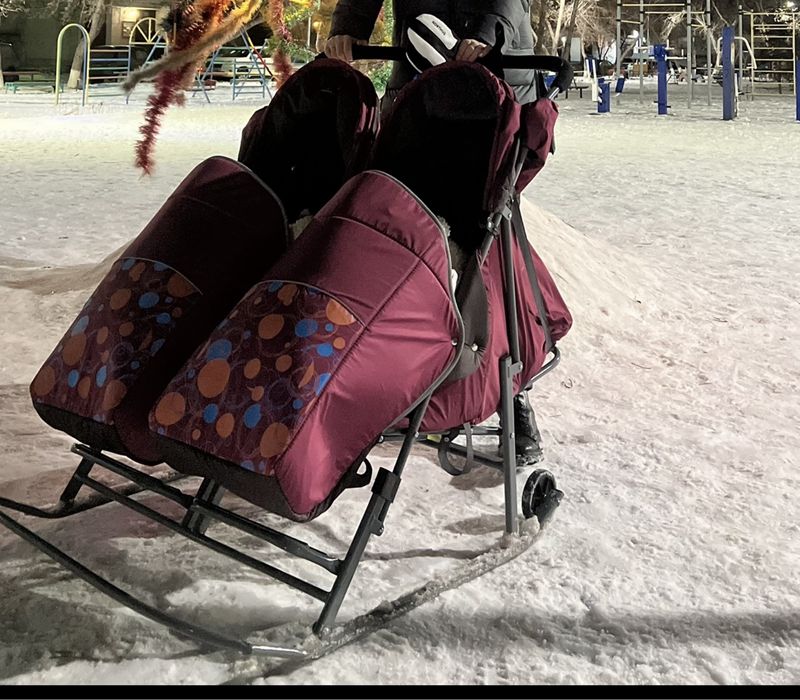 Сани для двойни/погодок