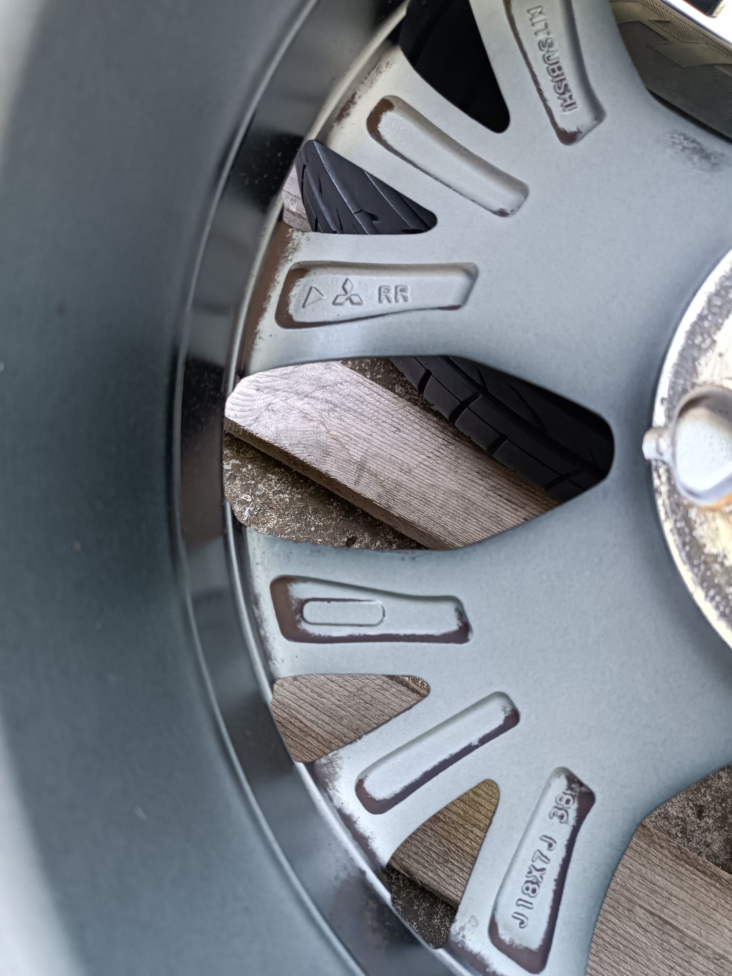 Лети джанти 18ки 5х114.3 Mitsubishi + летни гуми 225/55/18 Bridgestone