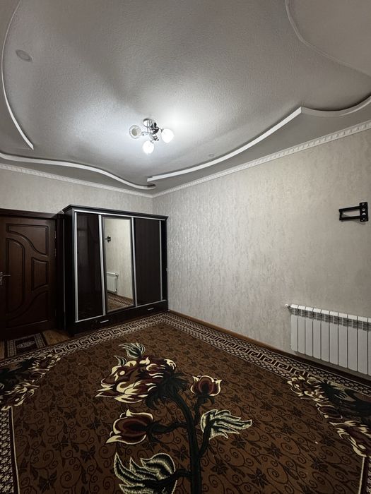 Срочно 2 хонали квартира сотилади!