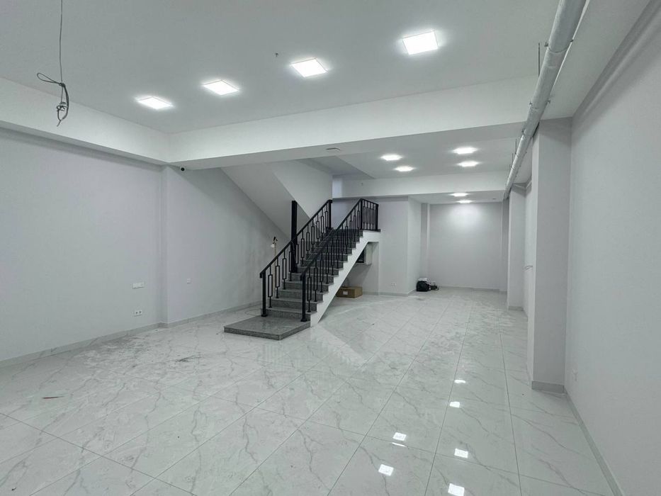 Noturar Joy Ijaraga Beriladi 251kv.m 1-qator Shayxontohur Tumani