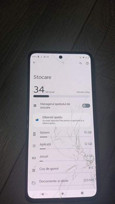 Motorola g72 8gb RAM 128gb  spart în stare perfectă de funcționare