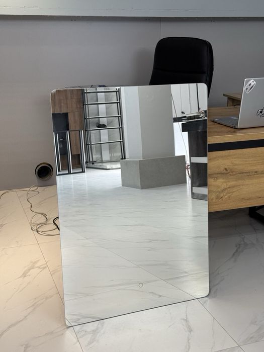 Зеркало с подствесткой