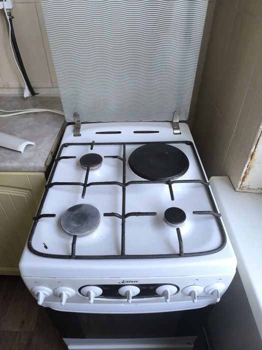 Продам газовую плиту.