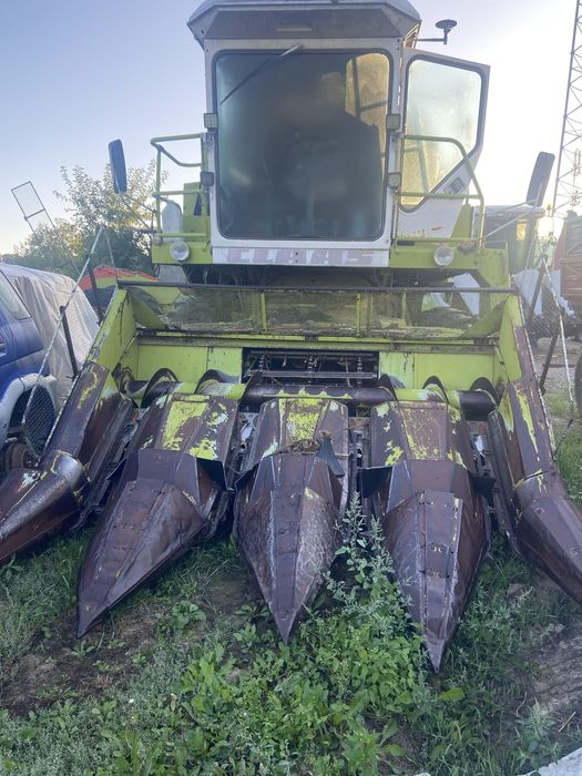 Vând combină claas