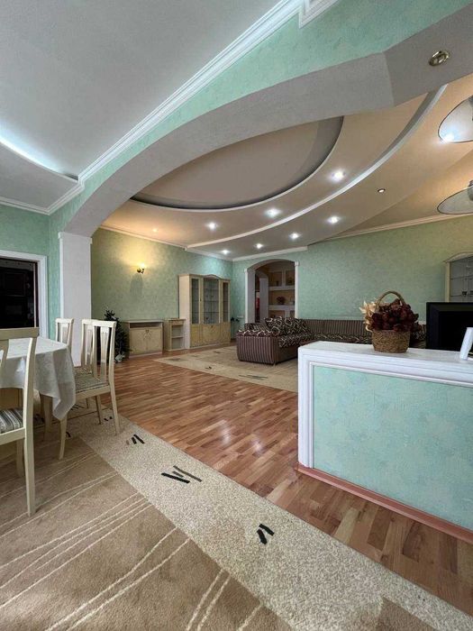 Сдаётся в аренду квартира , 3/4/4+мансарда, ул. Чехова , Попугайчики