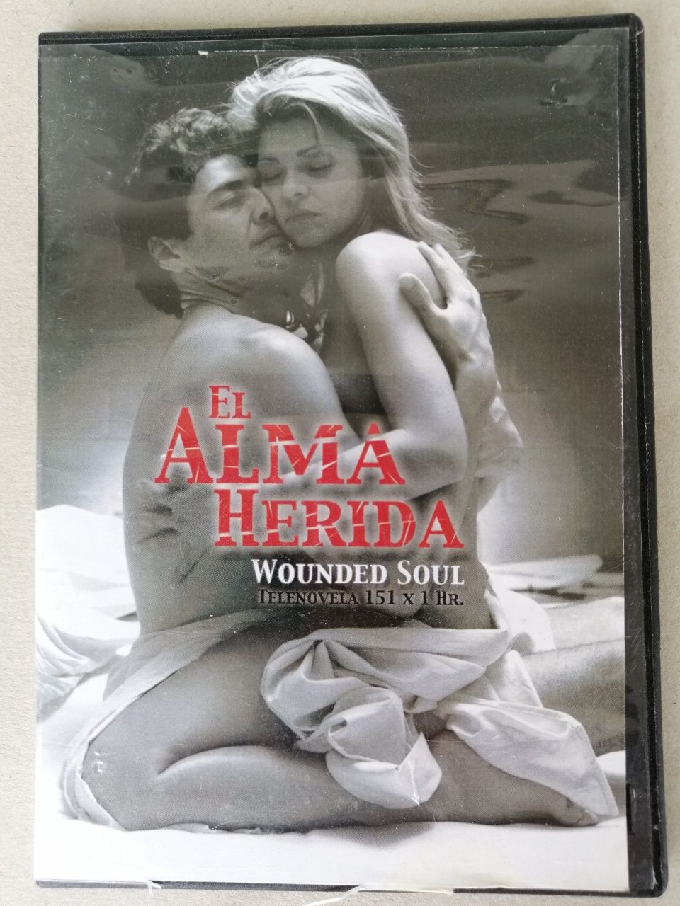 DVD и компактдискове с филми и музика