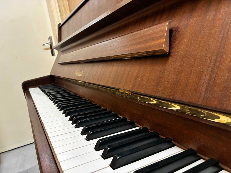 Пиано Weinbach в добро състояние