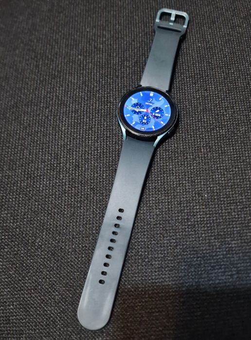 Самсунг Watch 4  в хорошем состоянии