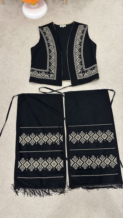 Costum popular traditional