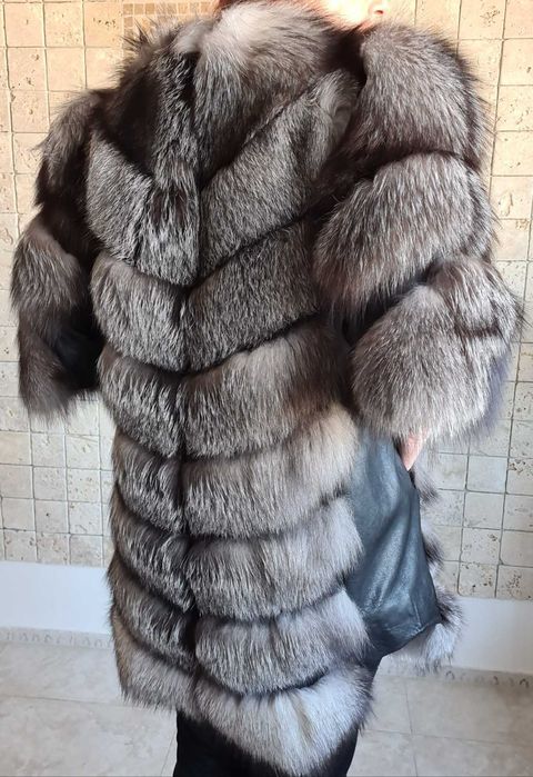 OFERTA!Haina blana naturala vulpe XXL argintie polara Italia lungă gri