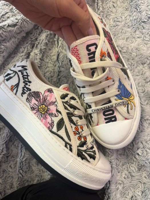 Обувки Dior с цветен кант