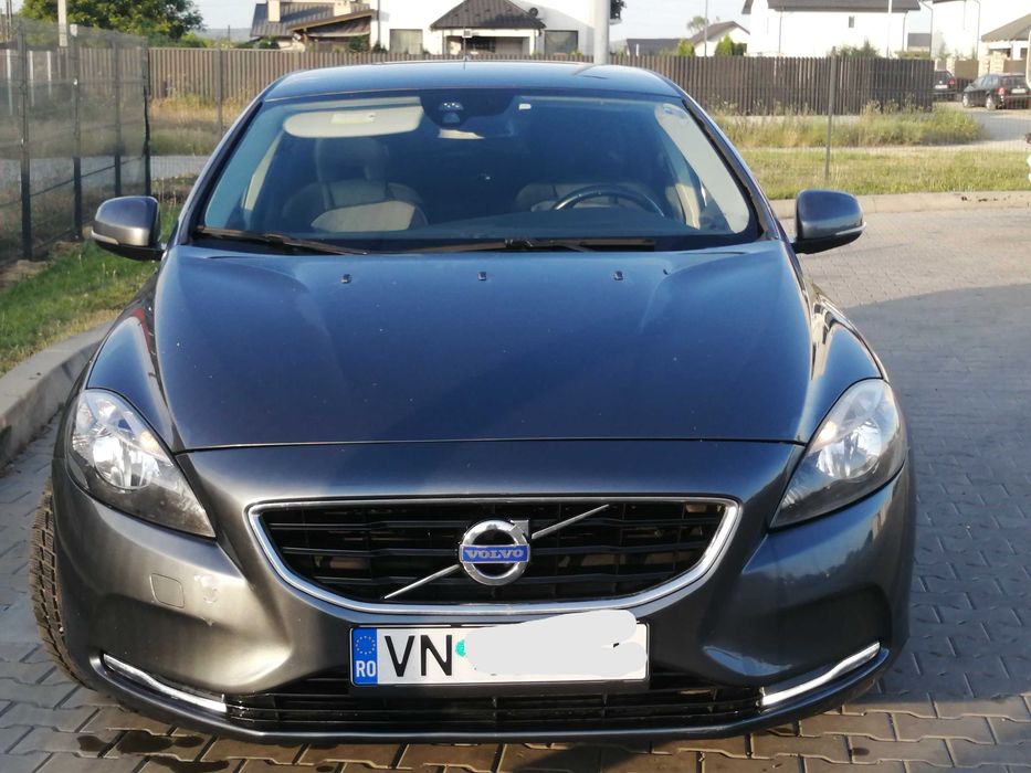 Vând Volvo v40 1.6 Diesel