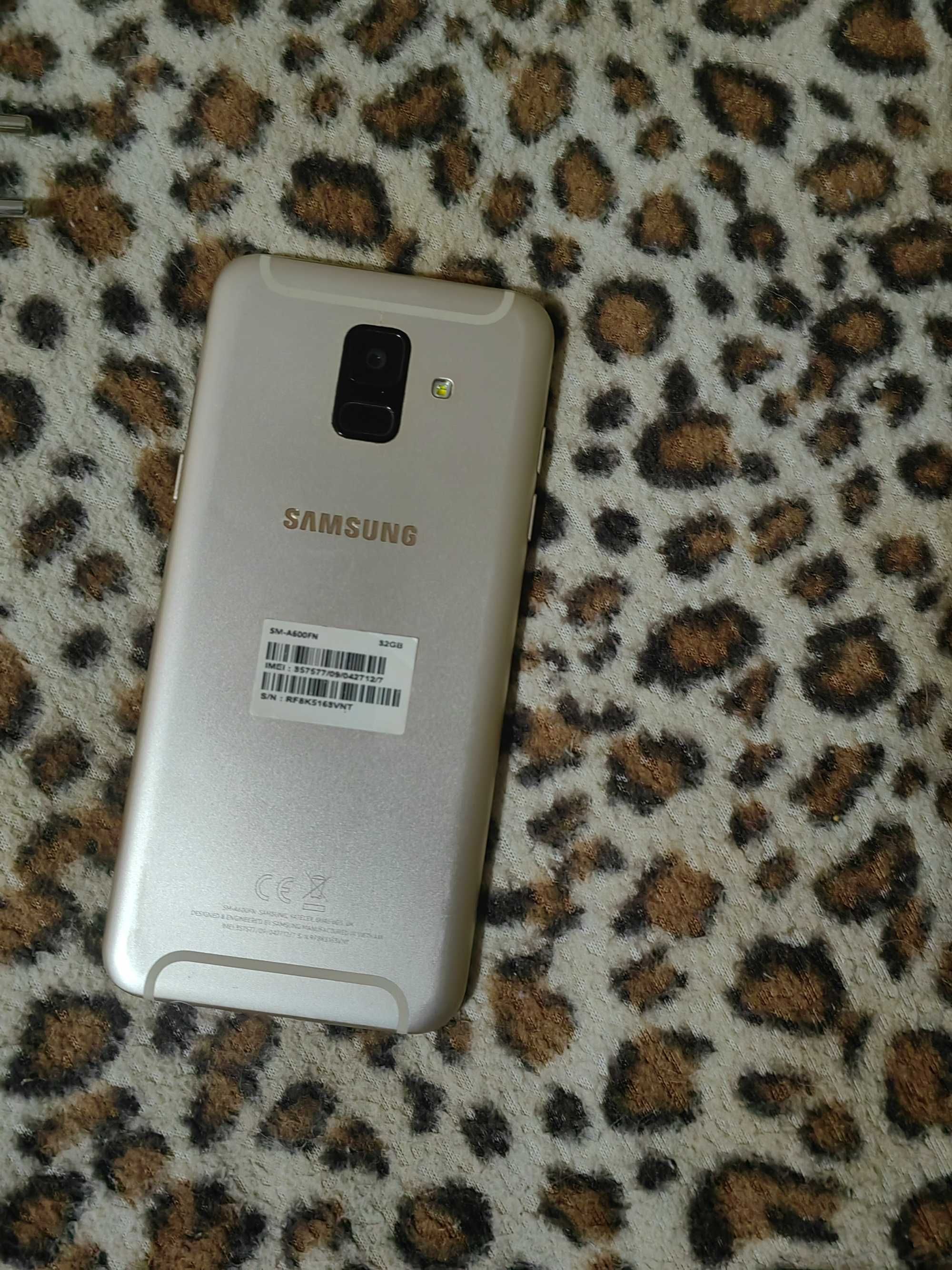 Продавам Samsung  SM- A 600FN