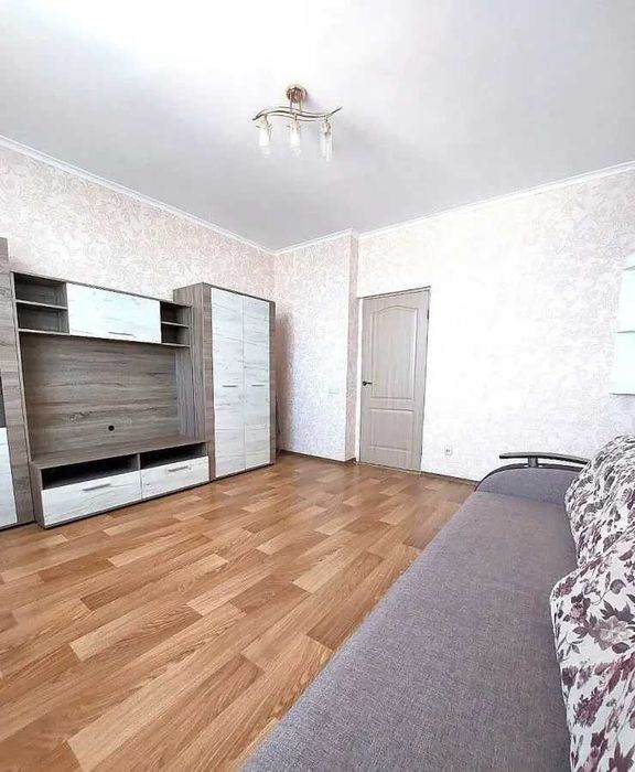 Дава се под наем Двустаен апартамент в София, Център - 55 кв.м за 408 € - Снимка #2