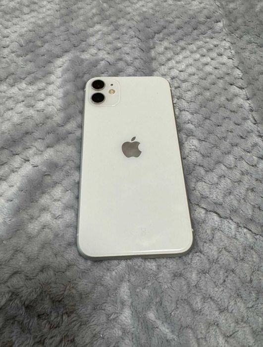 iPhone 11 64GB White – Работи отлично, реални снимки, по договаряне