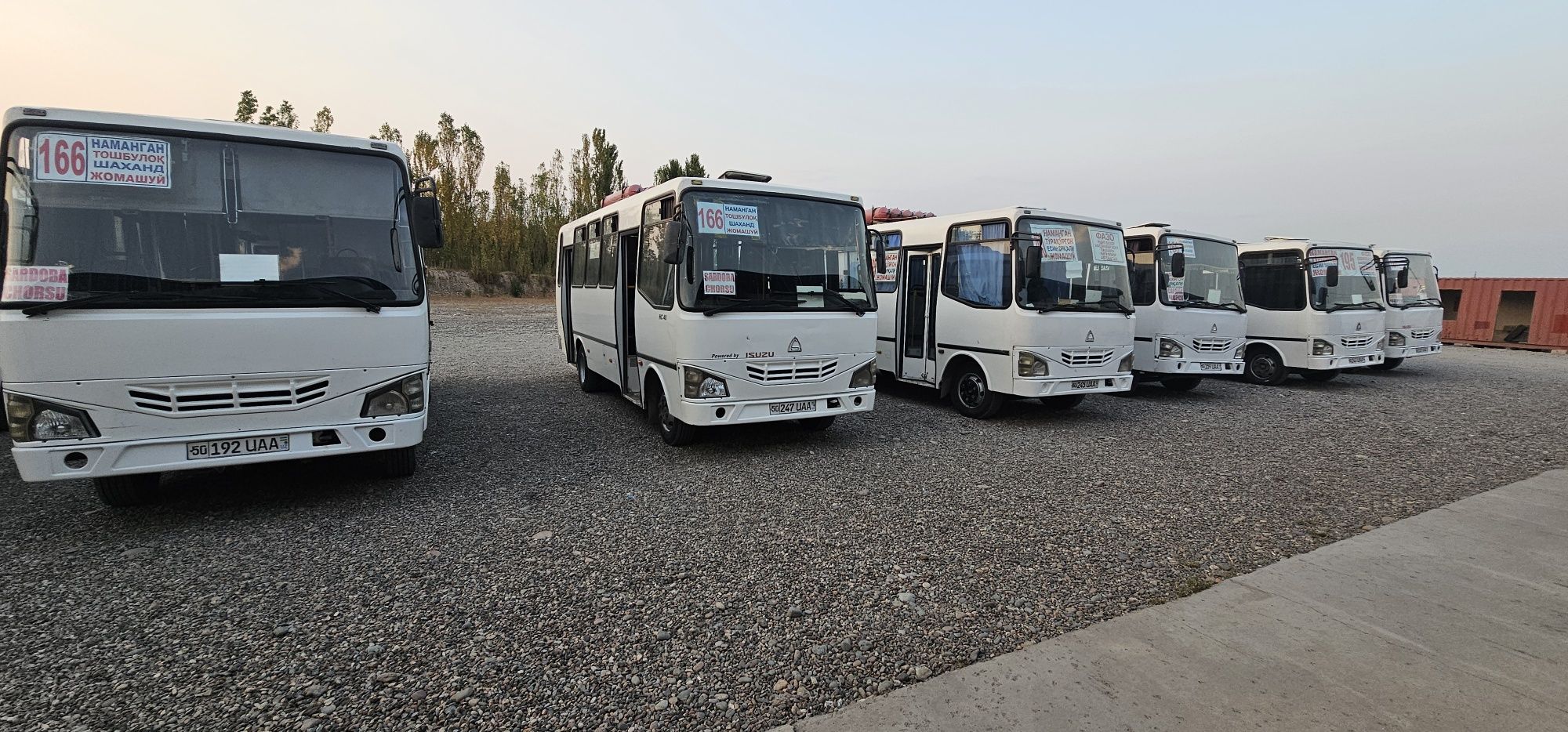 Avtobus ISUZU 2016 й  15 000 $  келишамиз