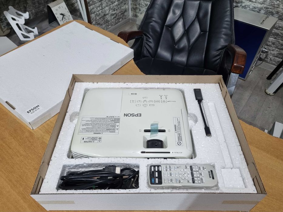 Проектор Epson EB-S18