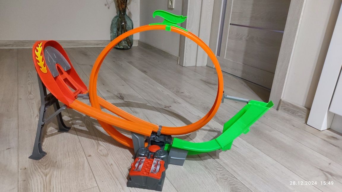 Hot wheels писта
