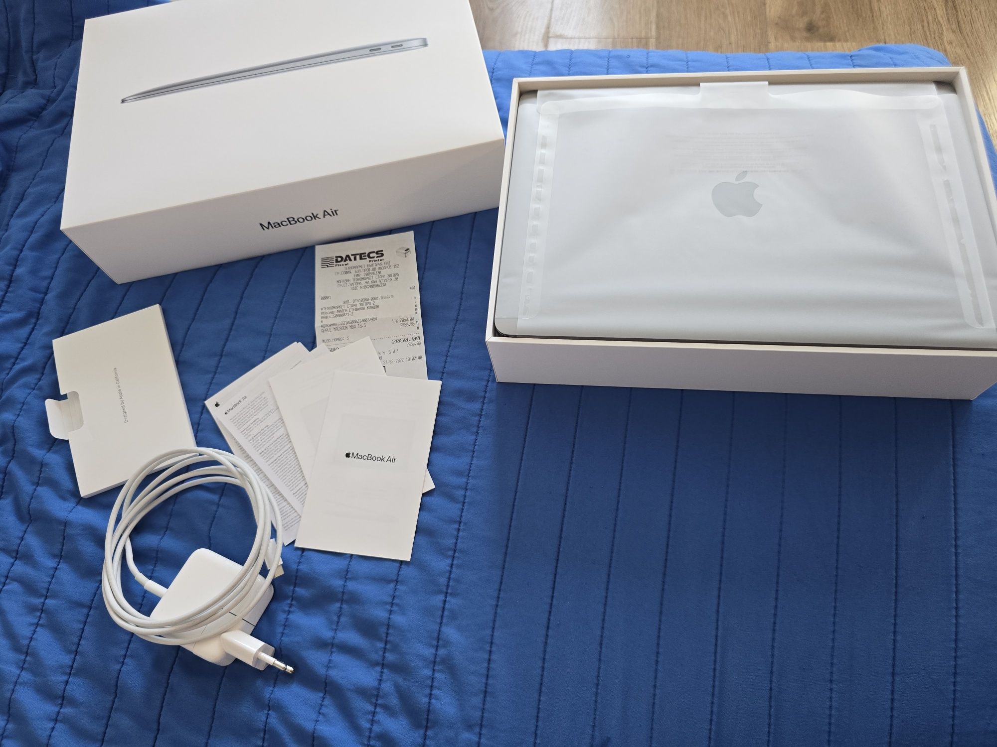 Macbook AIR M1 256 GB магазинно състояние