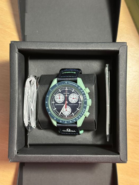 Omega x Swatch MoonSwatch Mission on Earth + Factura