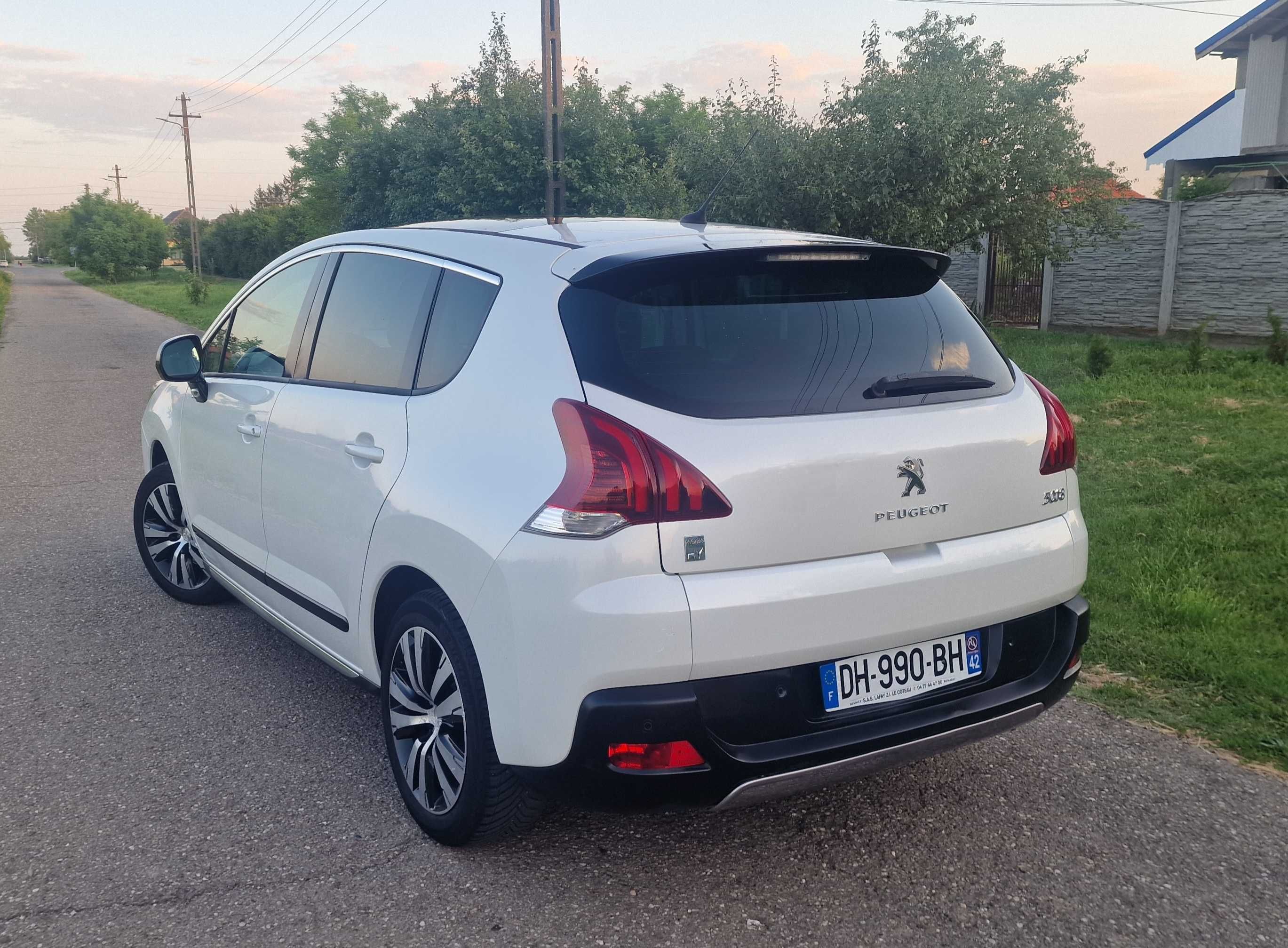 Peugeot 3008 2.0L hdi 200 cp hybride4 4x4 facelift