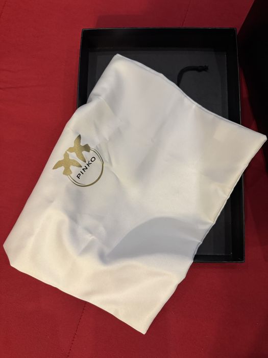 Pinko в отлично състояние