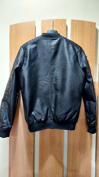 Geaca piele copii 10-11 ani+TRENING la preț de 110 lei la pachet