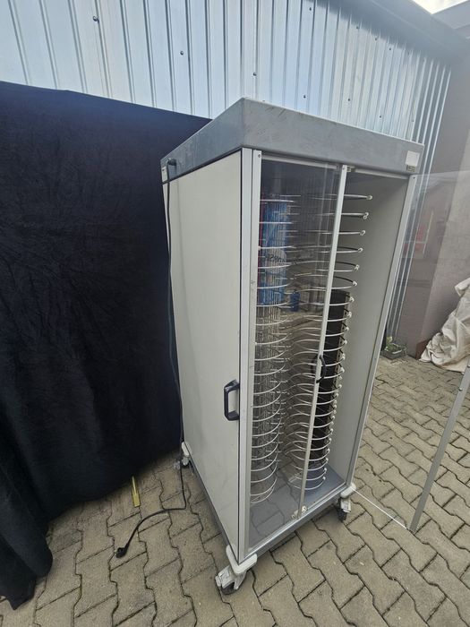Vitrina calda pentru 88 farfurii