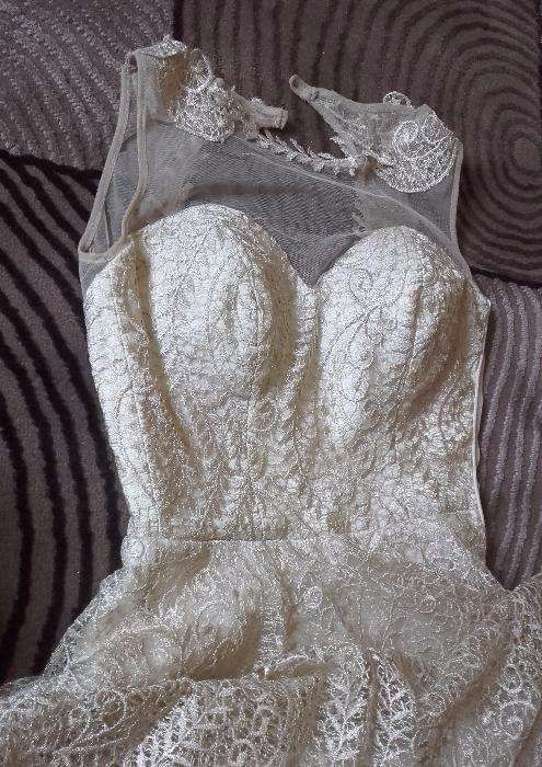 Rochita ocazie (S) cu dantela si decupaj spate