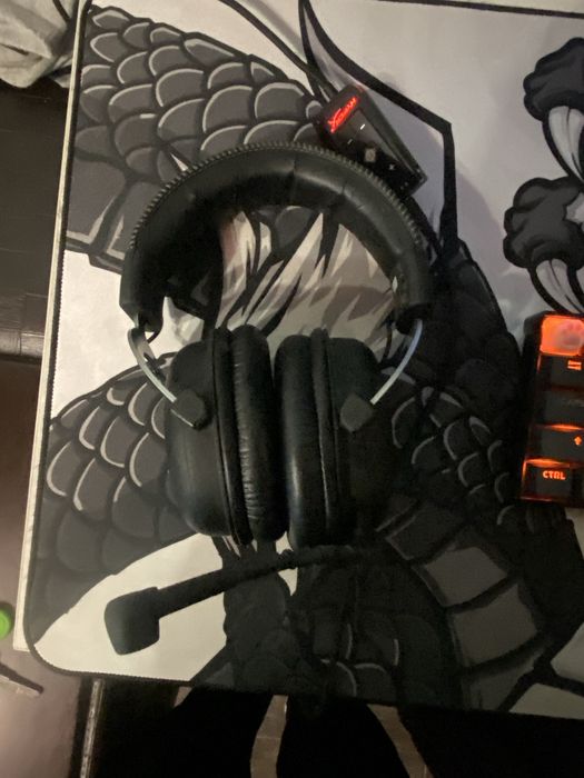 Продам наушники HyperX Cloud 2