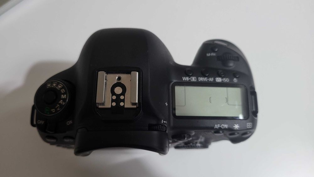 Canon EOS 5D Mark IV Card Memorie LEXAR Professional 64gb  DELKIN 64gb