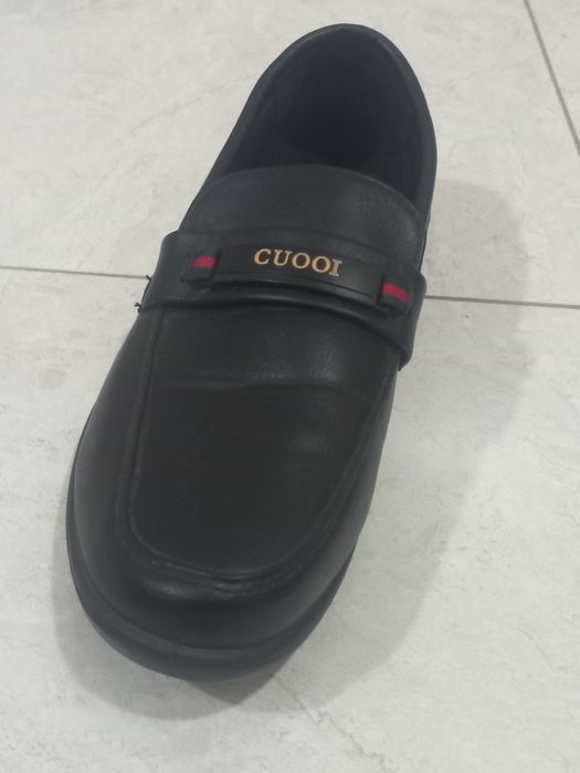 Tufli satiladi razmer 38