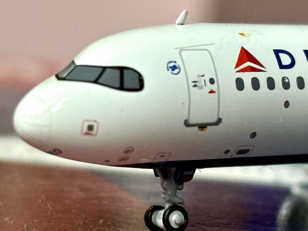 Самолет NG models Delta A321neo 1:400