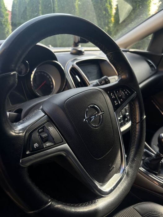 Opel Astra 2012 1.7 CDI 125 CP SUPER OFERTA  NU FAC SCHIMB!!!