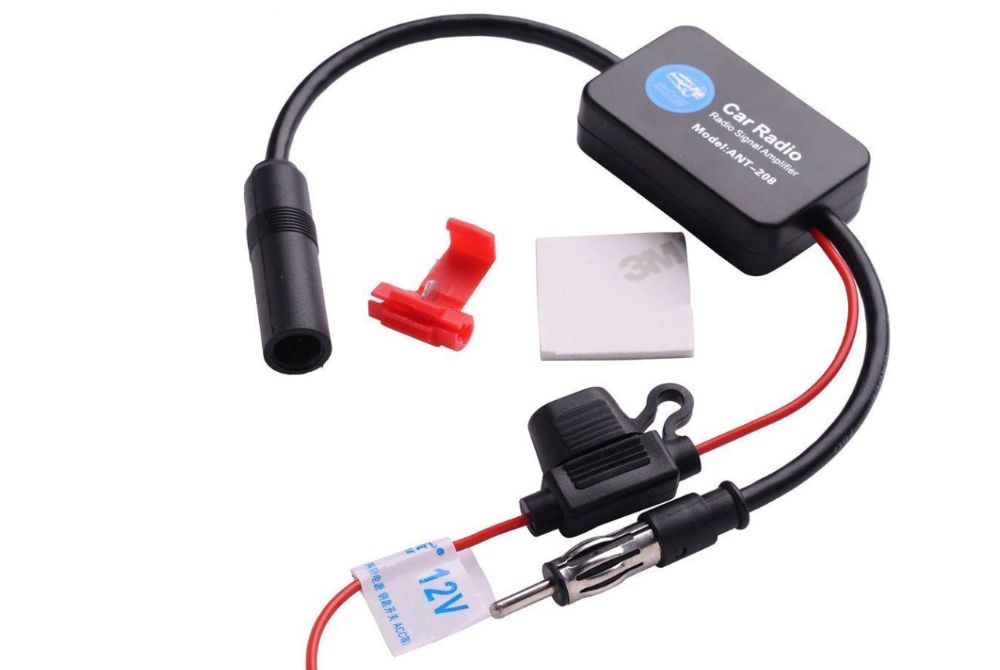 Amplificator Semnal antena radio auto FM/AM