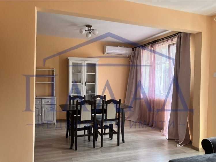 Дава се под наем Двустаен апартамент в Варна, Централна поща - 80 кв.м за 510 € - Снимка #2