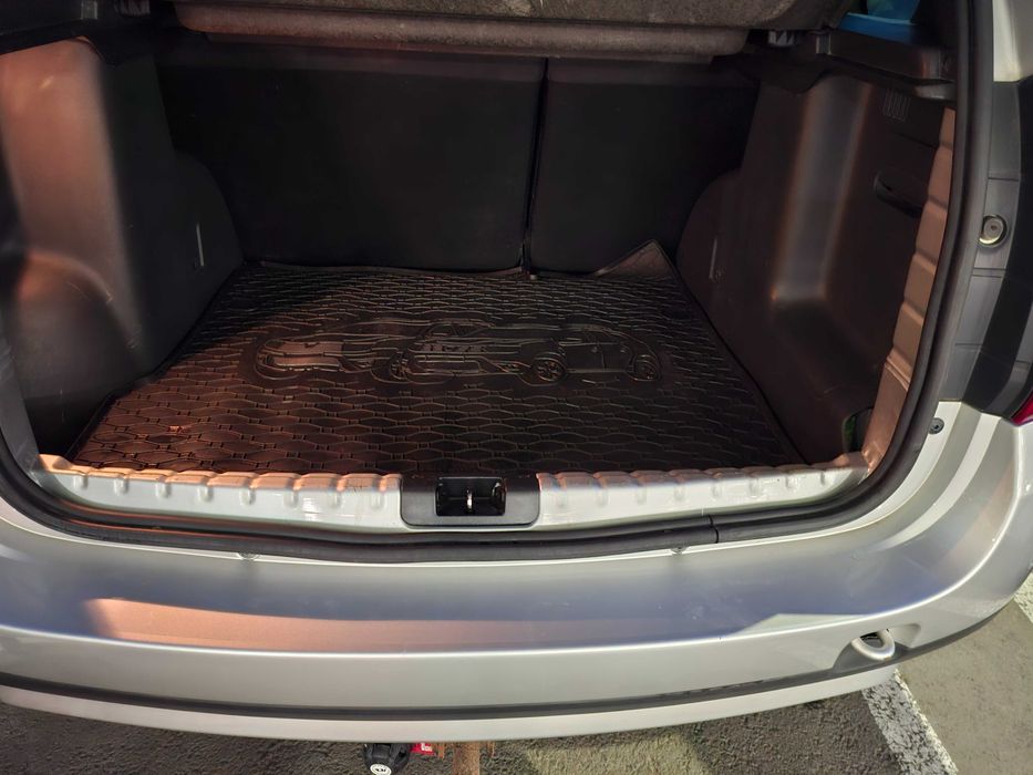 Dacia Duster 2015/GPL fabrica+1.6 benzina/Caucic Iarna+Vara/JanteAliaj