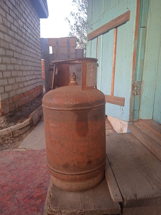 Газовые баллоны 27л.