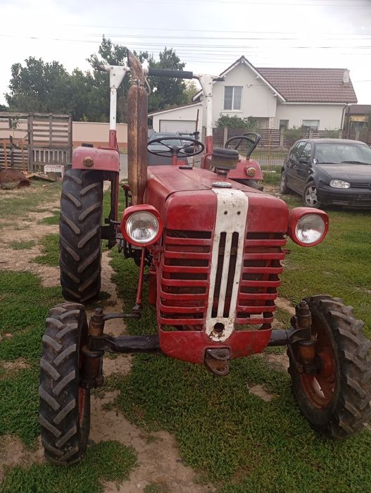 Tractor Mccormick/65