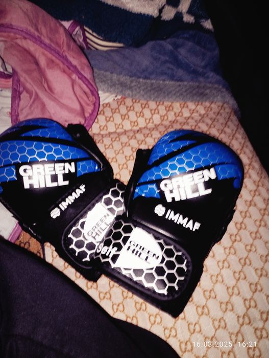 Продам перчатки мма GREEN HILL