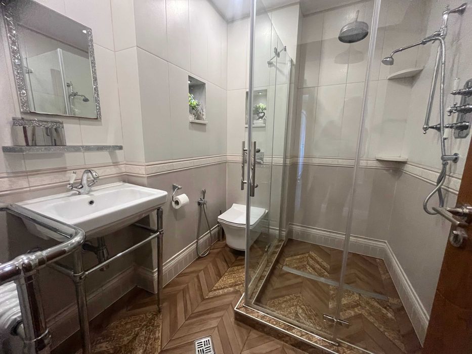 Луксозен двустаен апартамент под наем до река Дунав – център