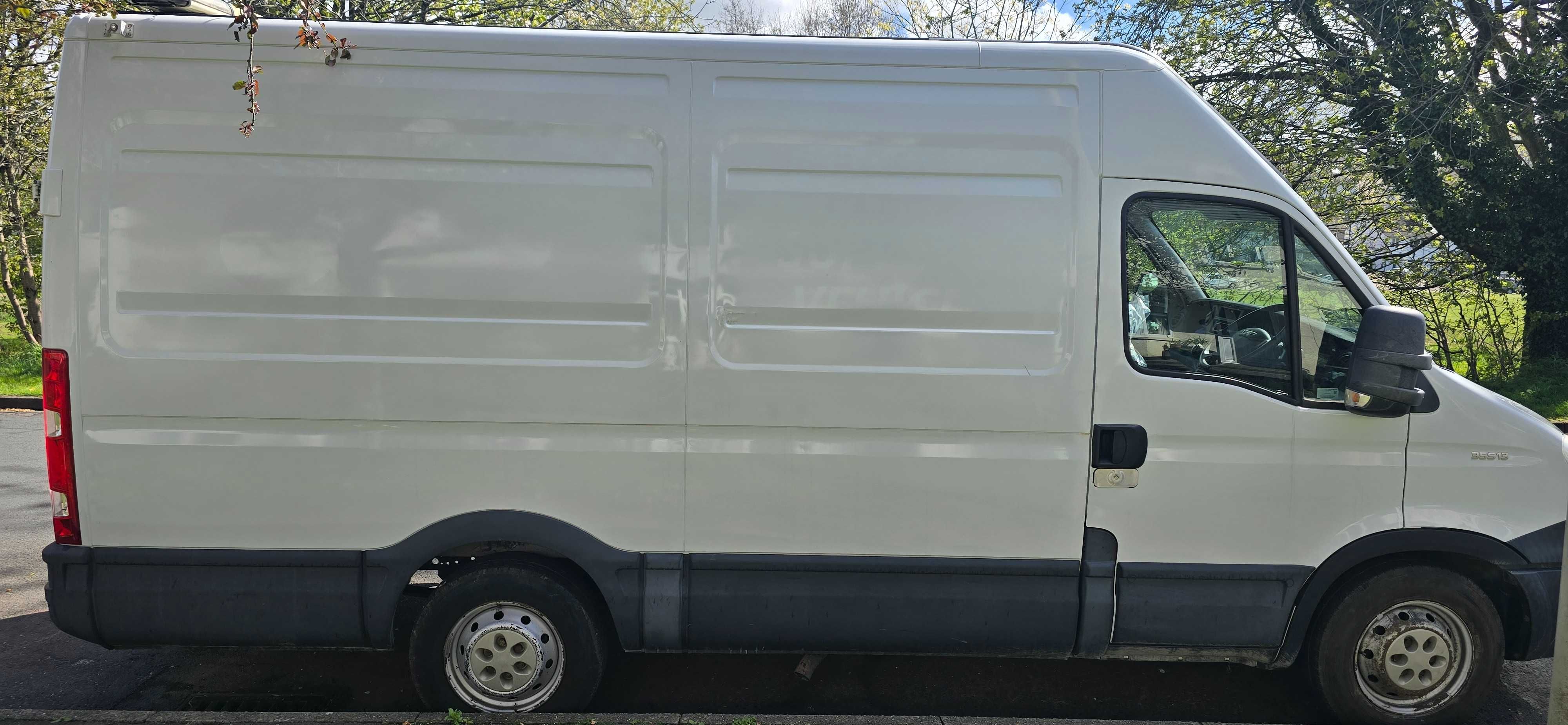 Бус IVECO DAILY 35S13MWB  2015Г.