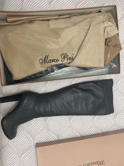 Продам новые сапоги ботфорты